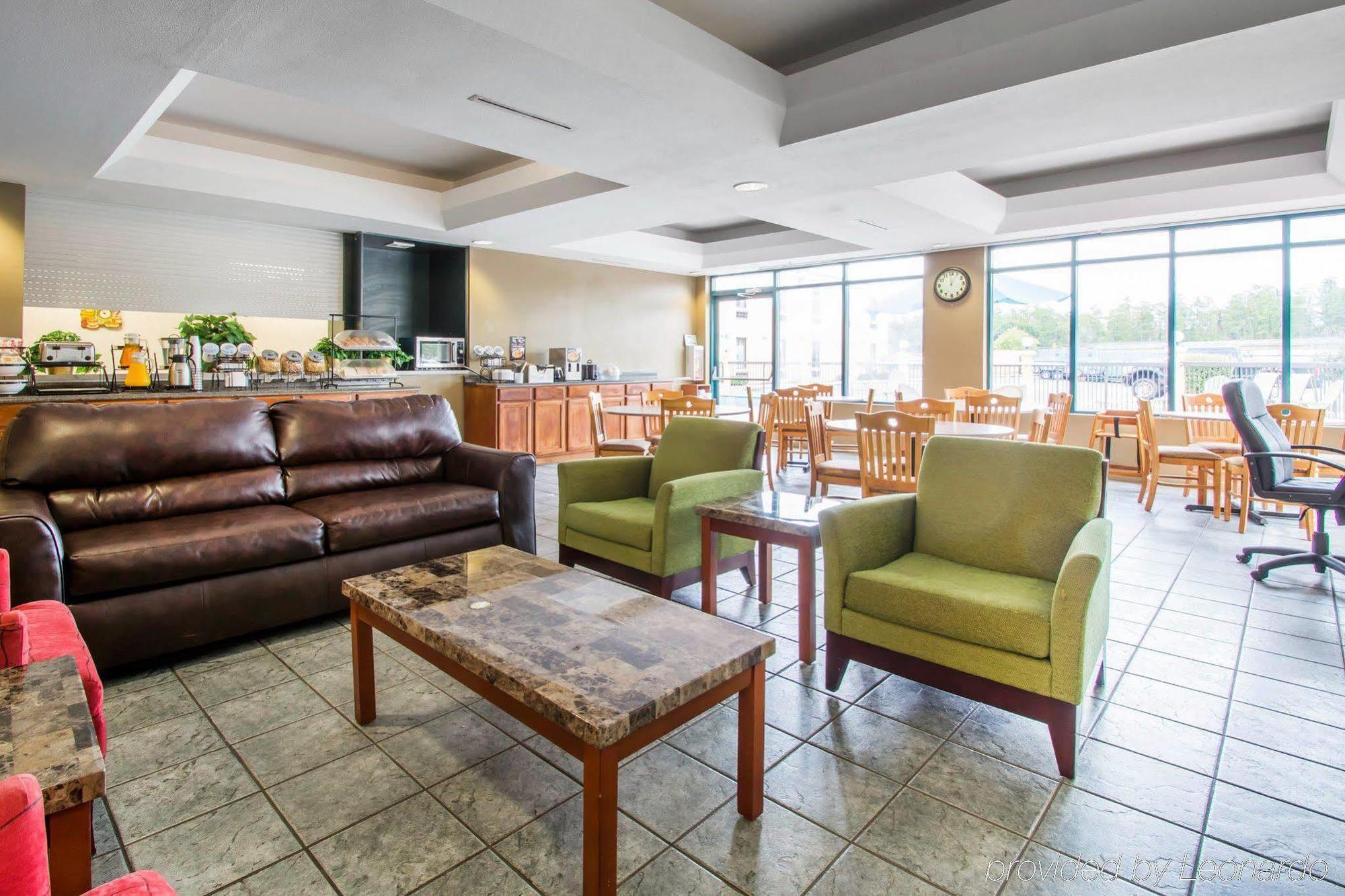 Rodeway Inn Уэсли-Чепел Экстерьер фото